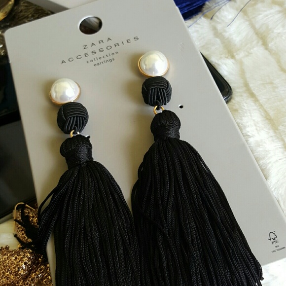 Gorgeous  zara statement earrings - Picture 1 of 3